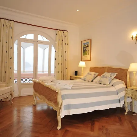 Oursinade Villa *